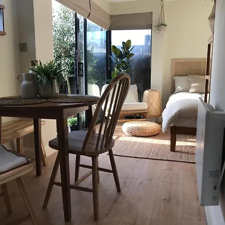 Your Basecamp شاليه دبلن